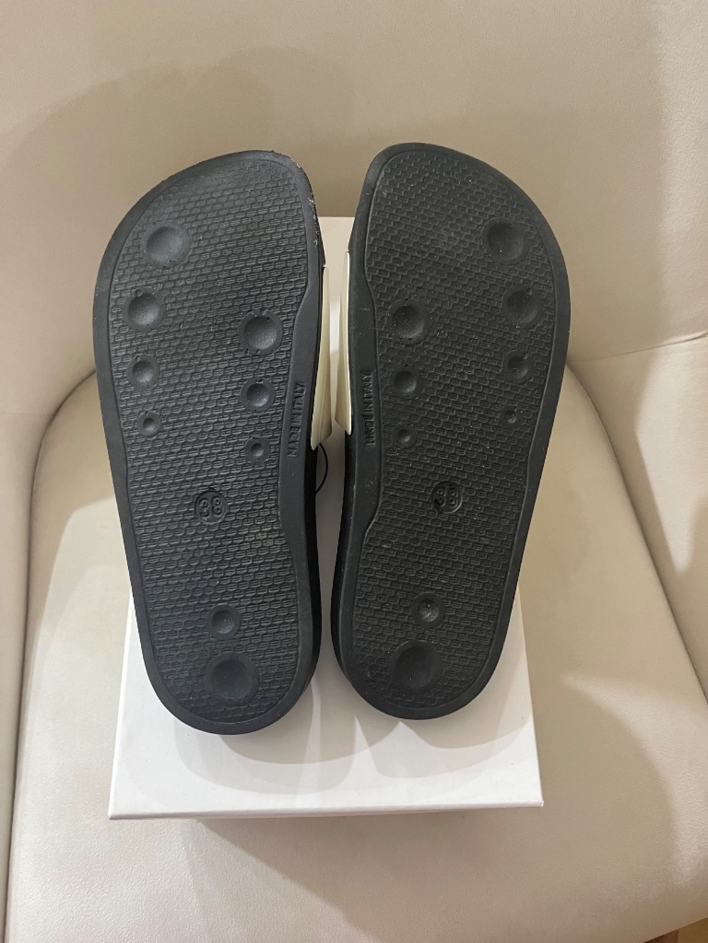 Balmain Slides - Picture 5 of 6